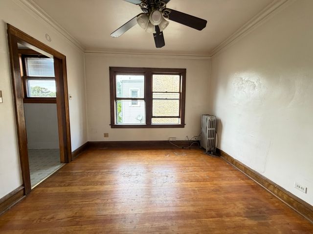 4208 W Cullom Avenue 2, Chicago, IL 60641