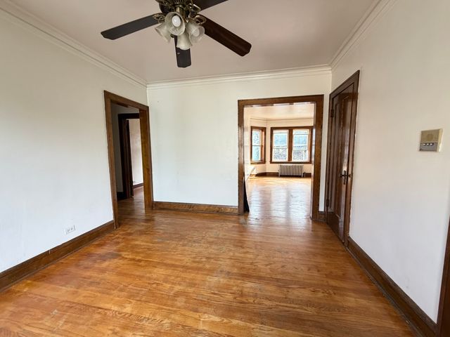 4208 W Cullom Avenue 2, Chicago, IL 60641