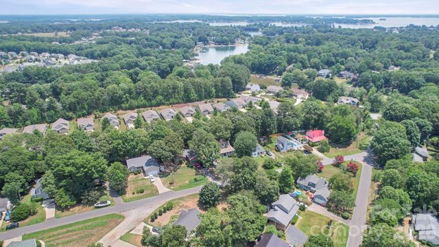 7813 Red Robin Trail, Denver, NC 28037