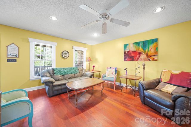 7813 Red Robin Trail, Denver, NC 28037