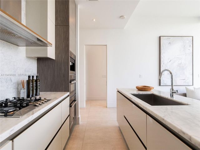 2669 S Bayshore Dr 804N, Miami, FL 33133