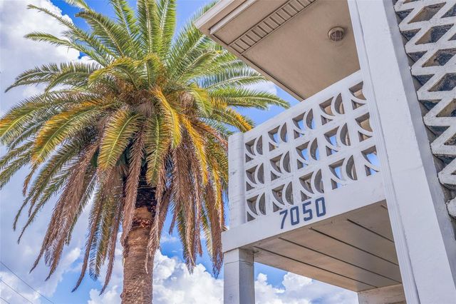 7050 SUNSET WAY 7, St Pete Beach, FL 33706