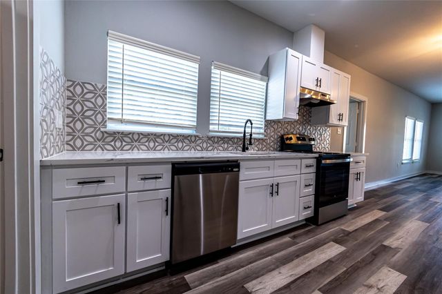 102 Marsden St 4, Houston, TX 77011