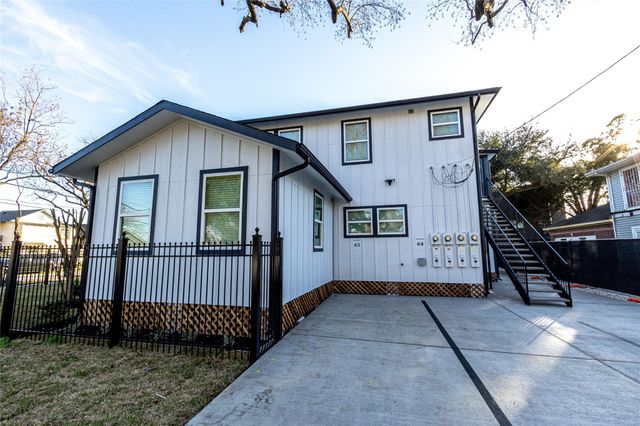 102 Marsden St 4, Houston, TX 77011