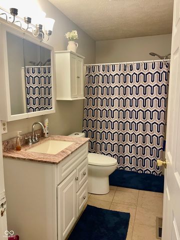912 Golden Court, Greencastle, IN 46135