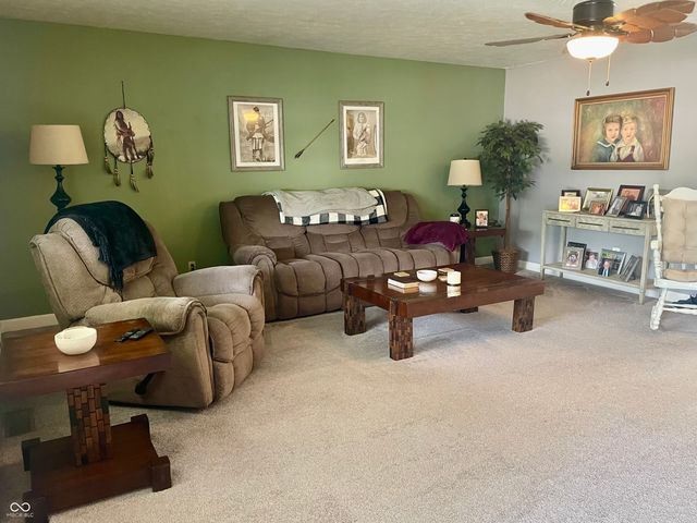 912 Golden Court, Greencastle, IN 46135