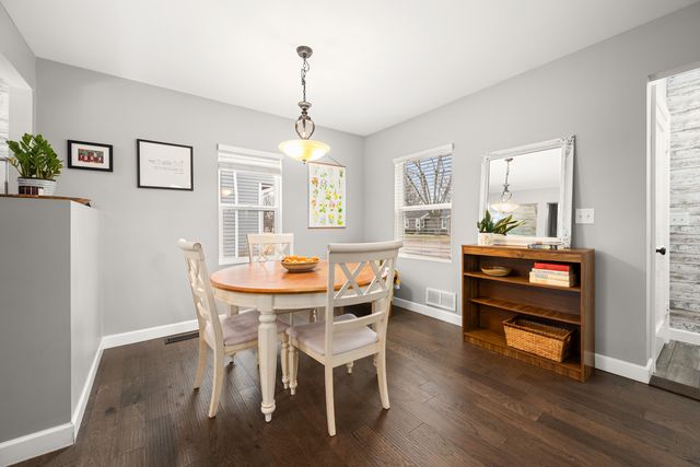 835 Albert Avenue, Sycamore, IL 60178