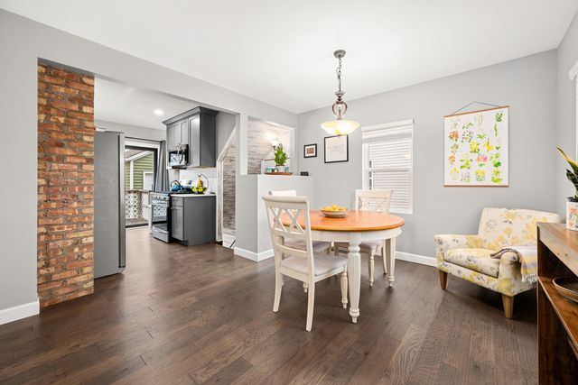 835 Albert Avenue, Sycamore, IL 60178