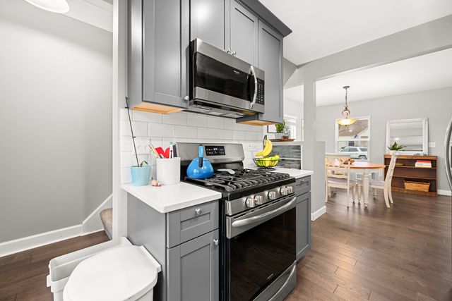 835 Albert Avenue, Sycamore, IL 60178