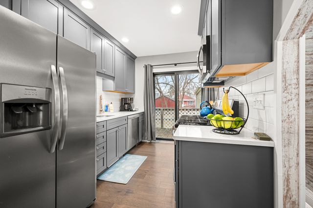 835 Albert Avenue, Sycamore, IL 60178