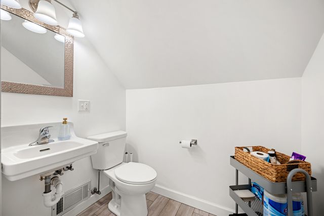 835 Albert Avenue, Sycamore, IL 60178