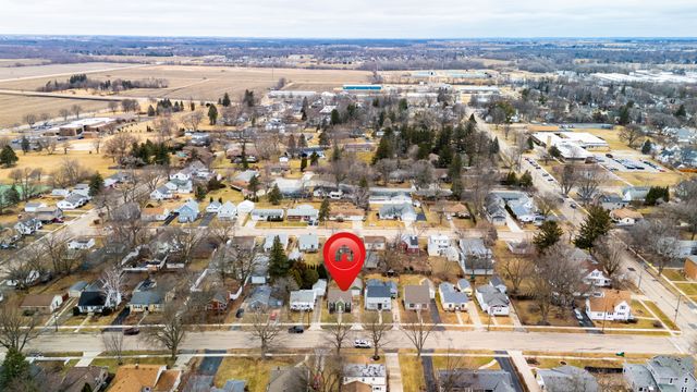 835 Albert Avenue, Sycamore, IL 60178