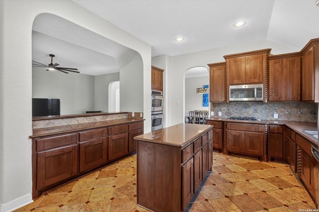 20918 CACTUS RDG, San Antonio, TX 78258