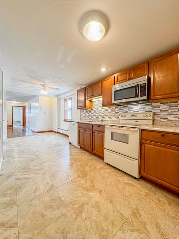 117 Central Street 1, Peabody, MA 01960