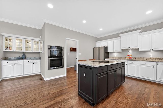 15595 Meadowbrook Circle Lane, Chesterfield, MO 63017