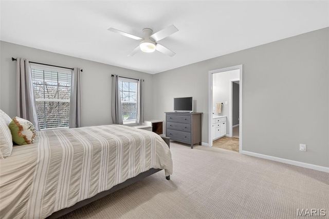 15595 Meadowbrook Circle Lane, Chesterfield, MO 63017