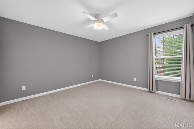 15595 Meadowbrook Circle Lane, Chesterfield, MO 63017