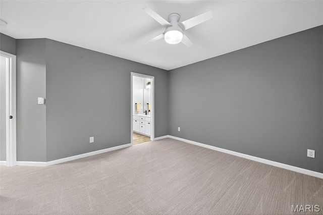 15595 Meadowbrook Circle Lane, Chesterfield, MO 63017