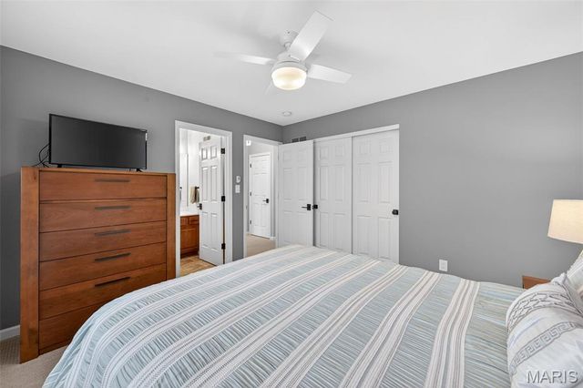 15595 Meadowbrook Circle Lane, Chesterfield, MO 63017