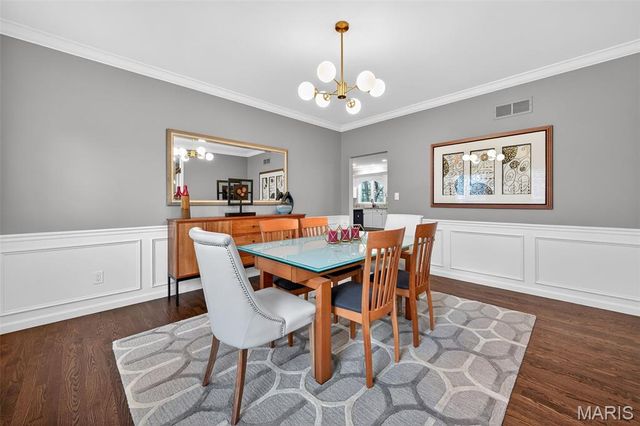 15595 Meadowbrook Circle Lane, Chesterfield, MO 63017