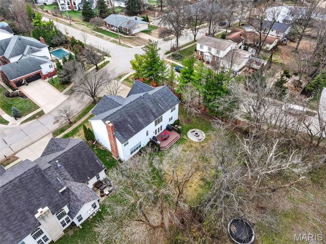 15595 Meadowbrook Circle Lane, Chesterfield, MO 63017