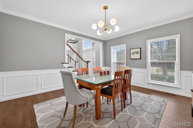 15595 Meadowbrook Circle Lane, Chesterfield, MO 63017