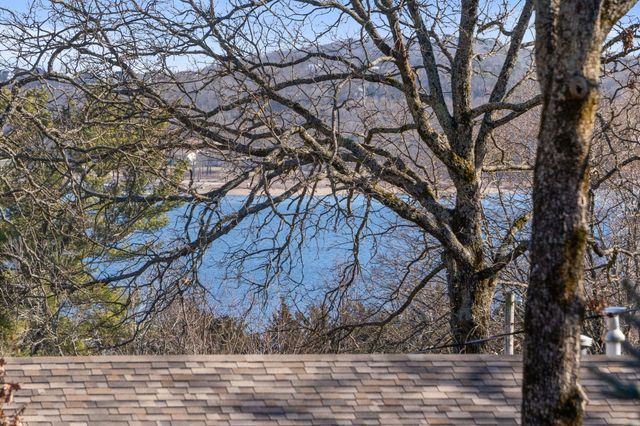 132 Lakeshore Drive, Kimberling City, MO 65686