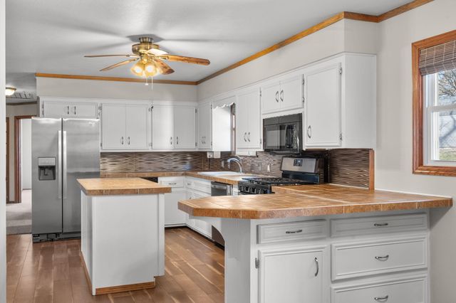 132 Lakeshore Drive, Kimberling City, MO 65686