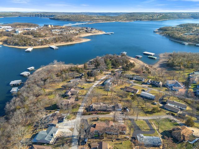 132 Lakeshore Drive, Kimberling City, MO 65686