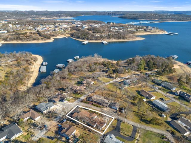 132 Lakeshore Drive, Kimberling City, MO 65686