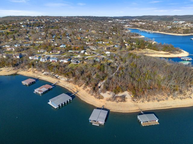 132 Lakeshore Drive, Kimberling City, MO 65686