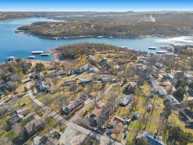 132 Lakeshore Drive, Kimberling City, MO 65686