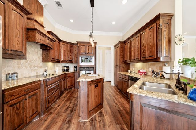 200 Eagle Pass, Royse City, TX 75189