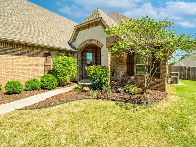 1416 Glenolde Place, Edmond, OK 73003