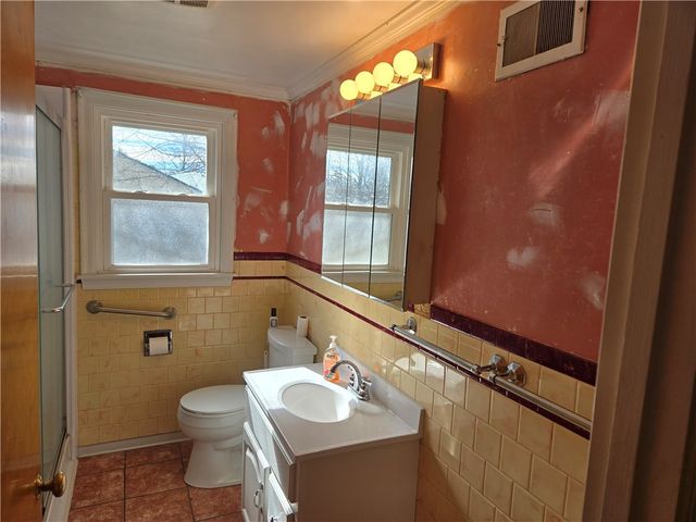 30 Oxford Place, Geneva City, NY 14456