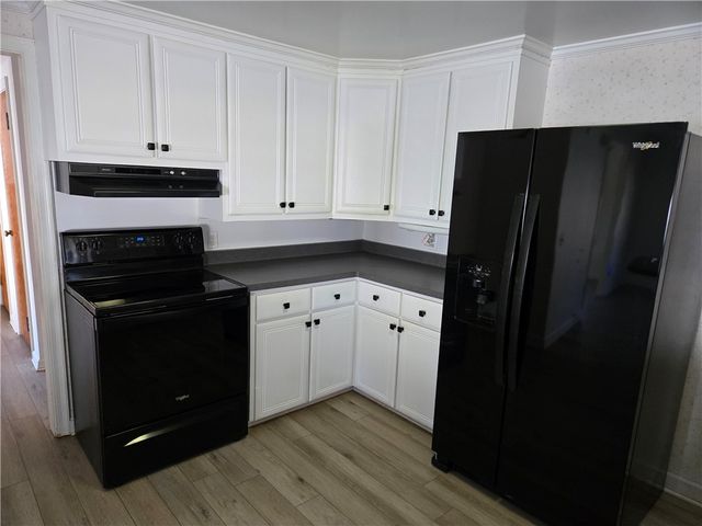 30 Oxford Place, Geneva City, NY 14456