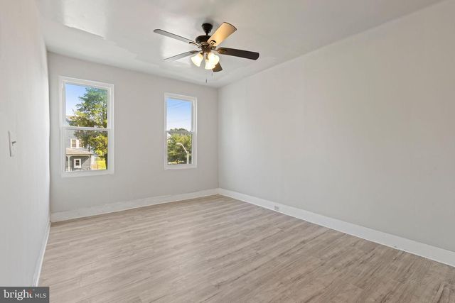 3003 CLIFTON AVE, Baltimore, MD 21216