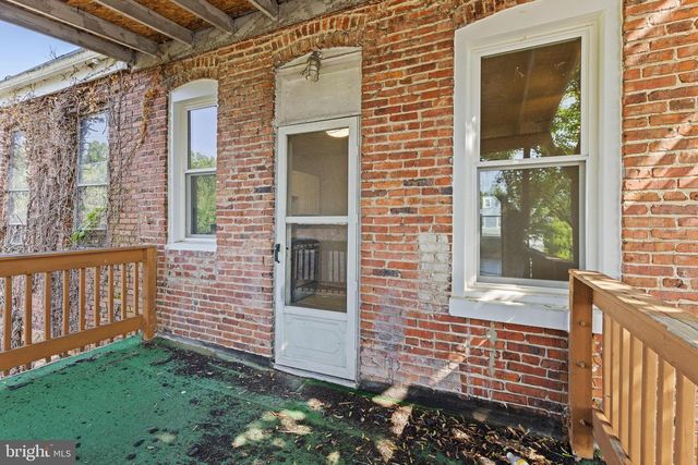 3003 CLIFTON AVE, Baltimore, MD 21216