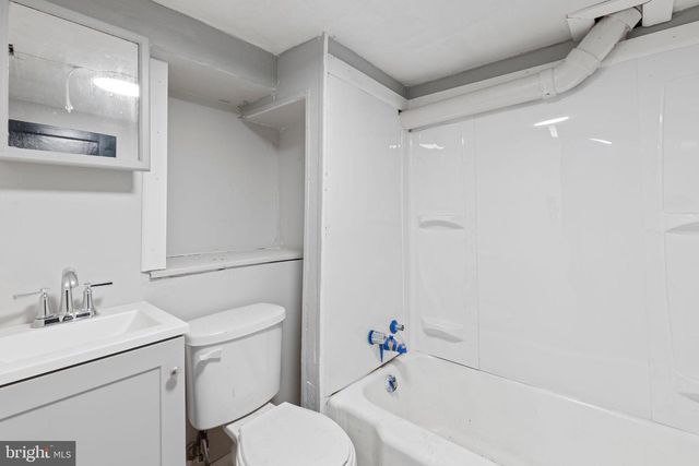 3003 CLIFTON AVE, Baltimore, MD 21216