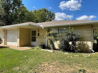 1910 Westwood Street A, Springdale, AR 72762