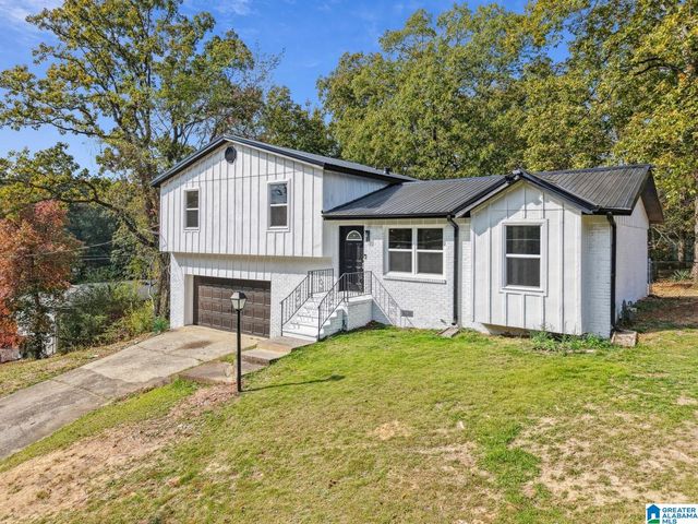 1404 4TH PLACE NW, Center Point, AL 35215