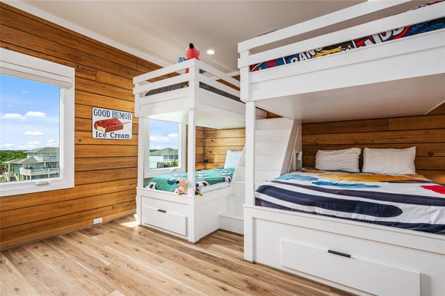342 Atkinson Street, Crystal Beach, TX 77650