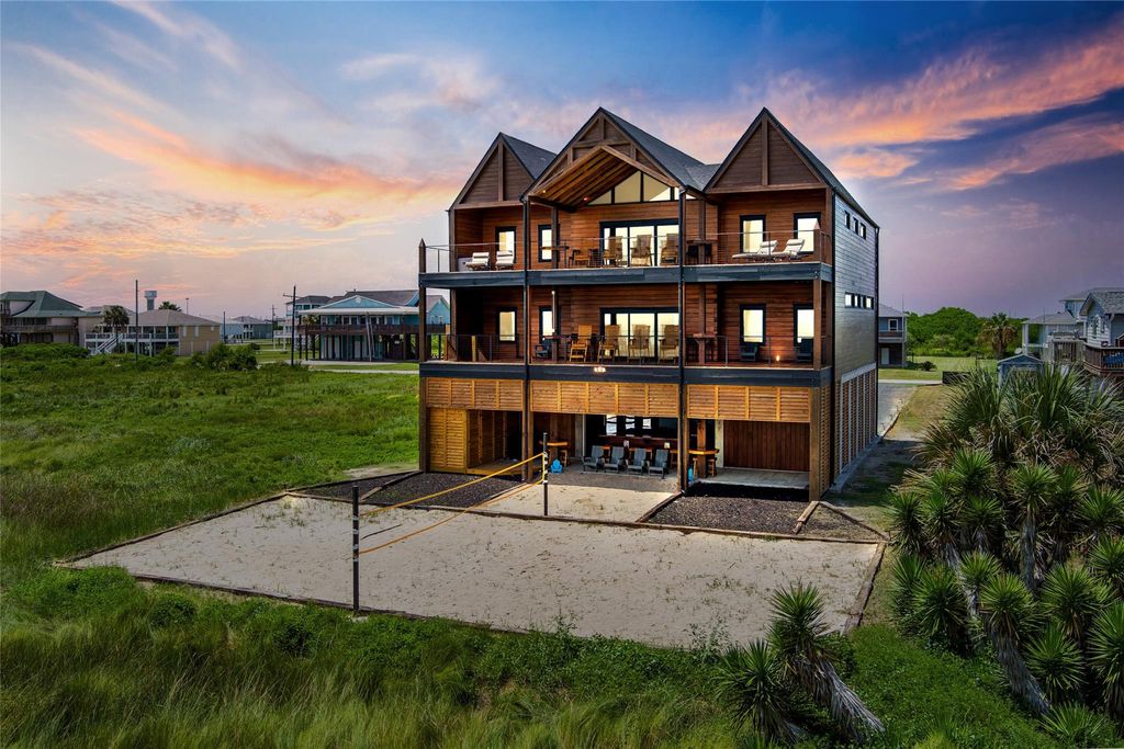 342 Atkinson Street, Crystal Beach, TX 77650