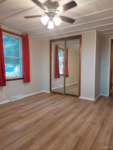 105 S Olive Street, Hartford, IL 62048