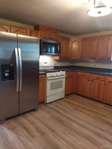 105 S Olive Street, Hartford, IL 62048