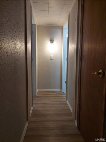 105 S Olive Street, Hartford, IL 62048