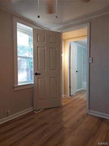 105 S Olive Street, Hartford, IL 62048