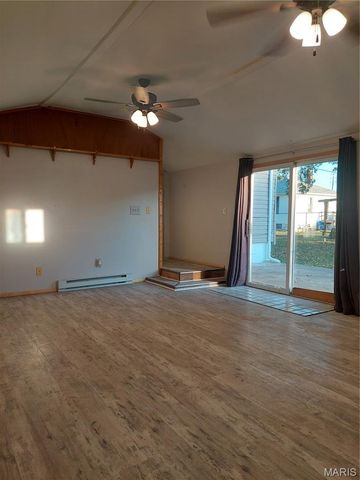 105 S Olive Street, Hartford, IL 62048