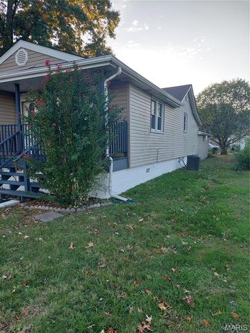 105 S Olive Street, Hartford, IL 62048