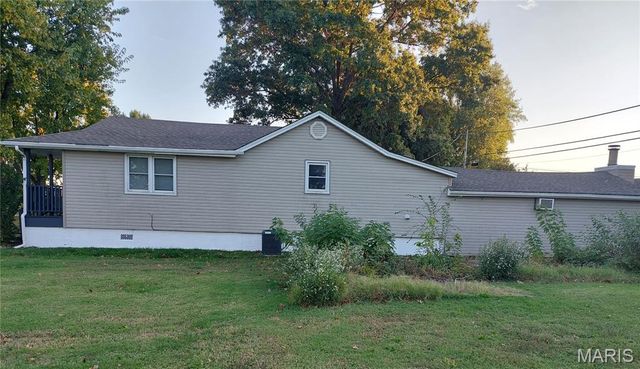 105 S Olive Street, Hartford, IL 62048